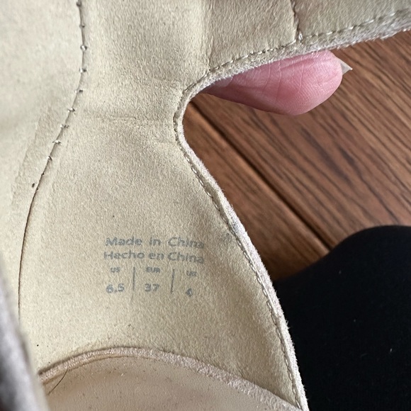 Call It Spring Natural Color Heels, Size 6 - Picture 6 of 9